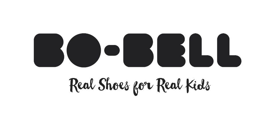 Bo-bell® est une marque de chaussures qui veut le meilleur pour les enfants, tout comme les parents. ils conçoivent, développe et produisent dans leur propre usine en tenant compte des besoins et des exigences d’une chaussure pour enfants. Bo-Bell ne fait pas seulement des chaussures pour enfants. Ils font de vraies chaussures pour de vrais enfants. Bo-Bell est issue d’une entreprise familiale ayant plus de 25 ans d’expérience dans le secteur de la chaussure. Leur mission est d’accompagner la croissance du pied de l’enfant jusqu’à son développement complet, en utilisant uniquement les meilleurs matériaux et en assurant toutes les caractéristiques ergonomiques nécessaires. Bo-Bell est une référence en matière de mode, de confort et de cohérence, en offrant des produits de qualité compétitive, développés et fabriqués avec efficacité, soin et sens des responsabilités, et en respectant toujours l’engagement d’aider chaque enfant à grandir dans un meilleur environnement.